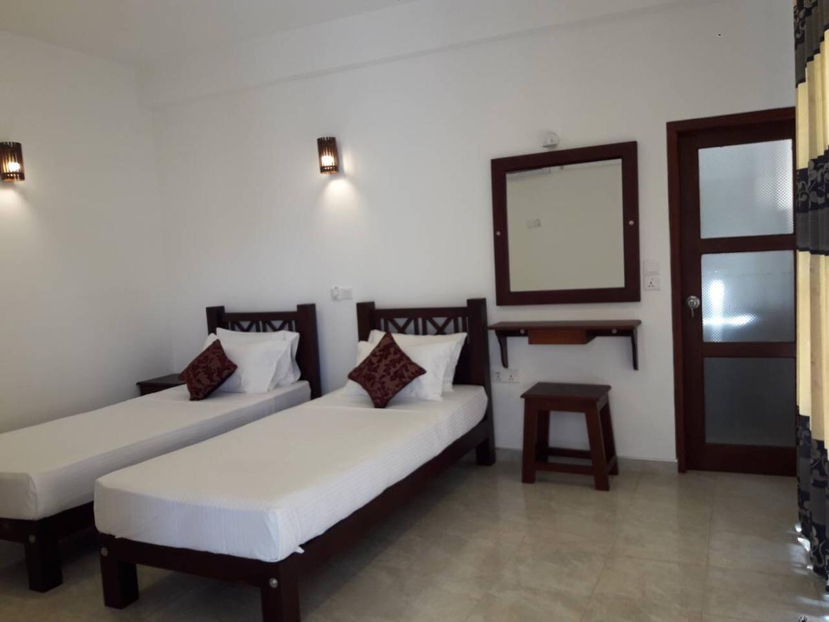 Hikka Regent Hotel Хиккадува Экстерьер фото