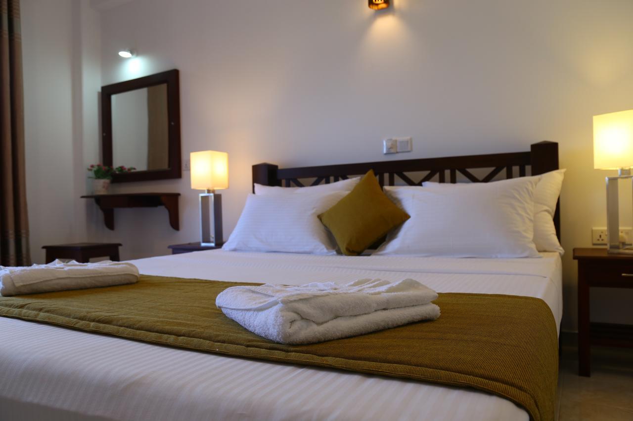 Hikka Regent Hotel Хиккадува Экстерьер фото