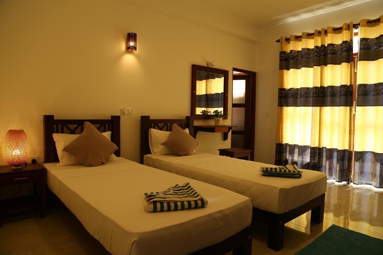 Hikka Regent Hotel Хиккадува Экстерьер фото